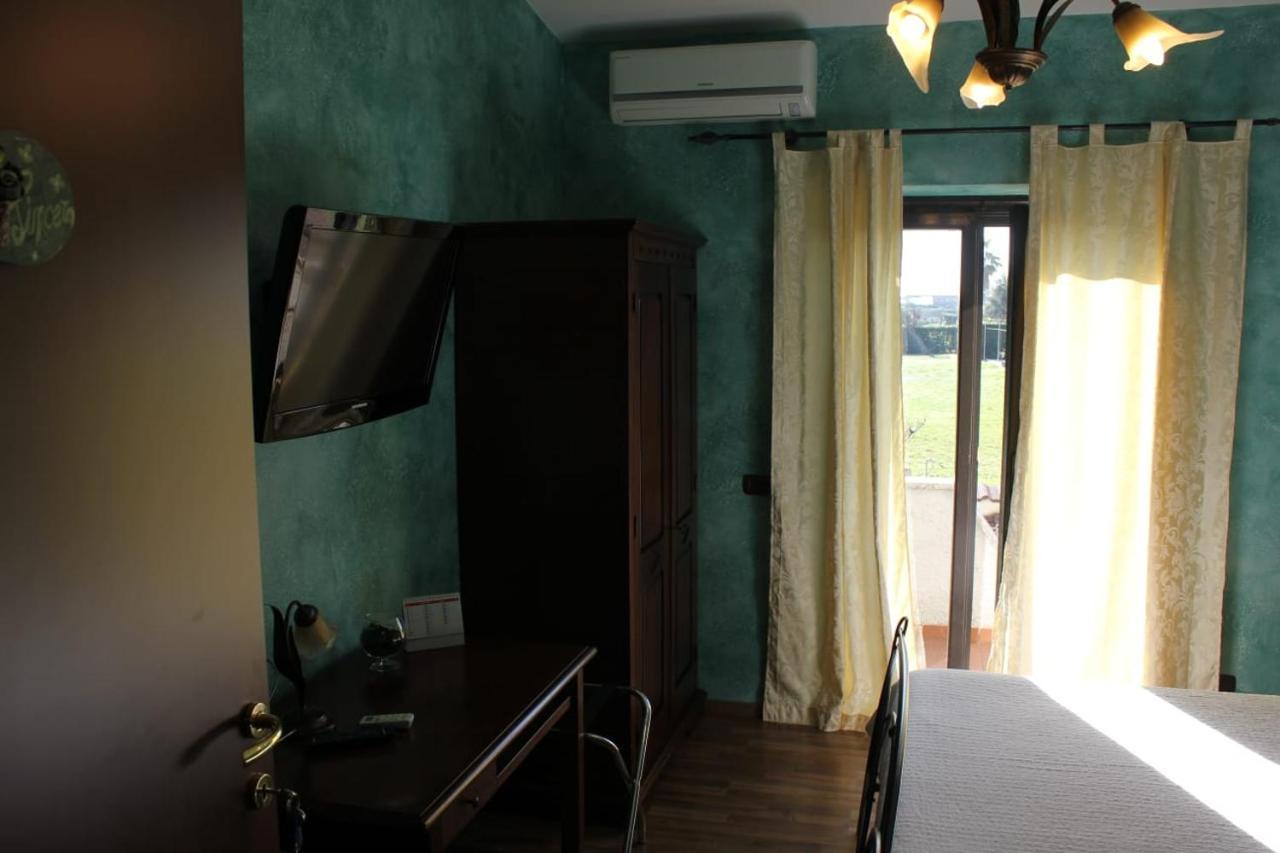 Bed and Breakfast Relais Maria Luisa Locazione Turistica Di Simona Capaccio Fiumicino Exteriér fotografie